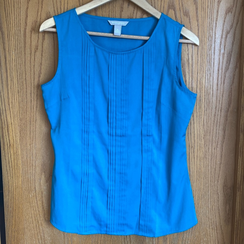 Banana Republic sleeveless blouse